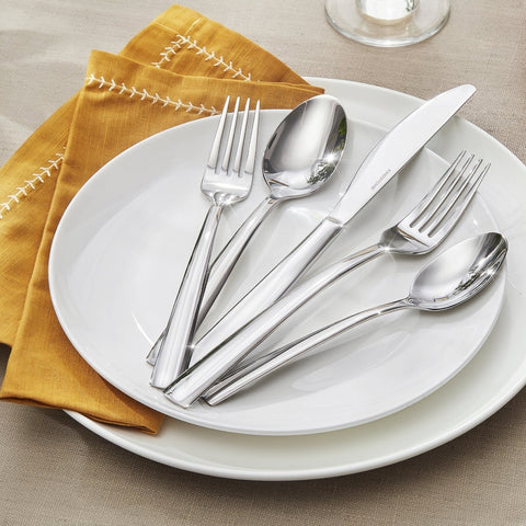 The Complete Guide to Creating a Modern Place Setting