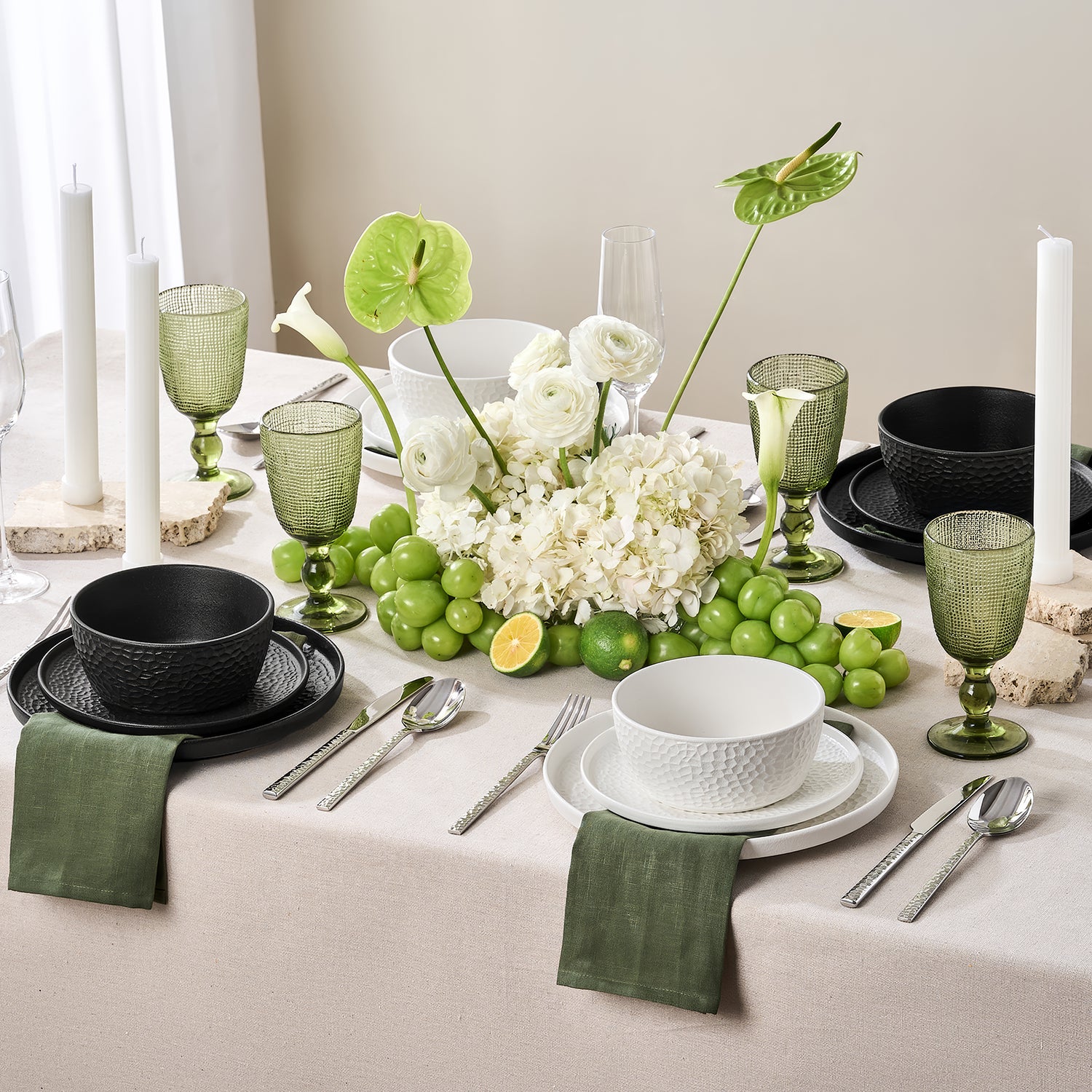 KINGSTONE Ceramic Dinnerware Set, Porcelain Plates and Bowls Set , Matte Black or White, Hammered Texture, Microwave, Dishwasher & Oven Safe, Perfect for Home, Weddings & Gifts