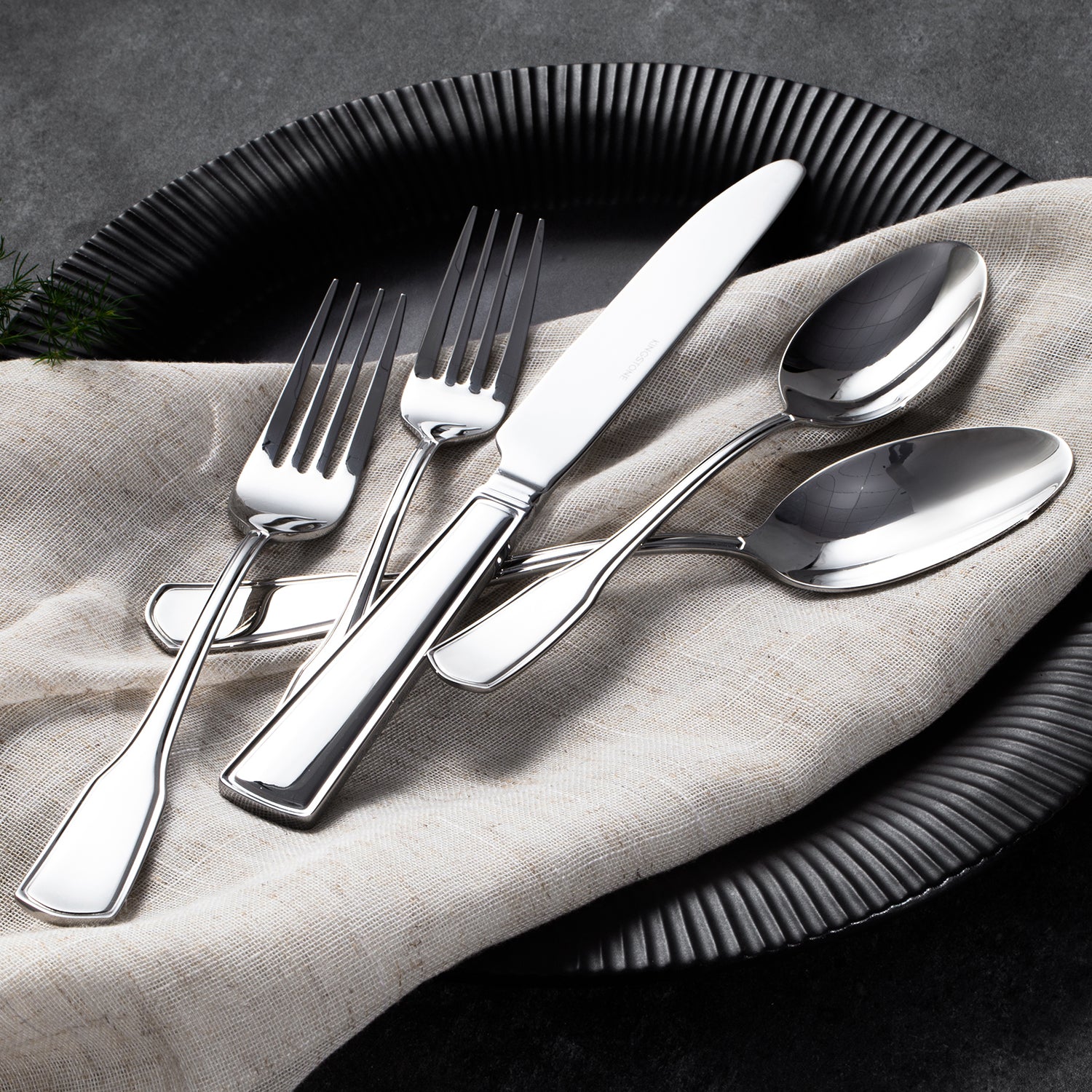 KINGSTONE Silverware Set, 18/10 Stainless Steel Flatware Set, Tableware Cutlery Set, Utensil Sets for Home Restaurant, Mirror Finish, Dishwasher Safe