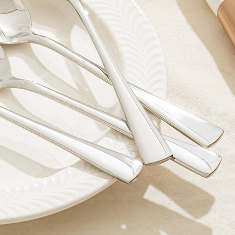 18/10 Stainless Steel Classic Set Of 12 Dinner Spoons