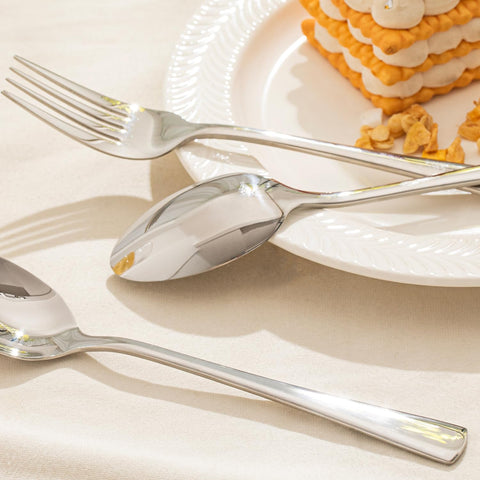 18/10 Stainless Steel Classic Set Of 12 Dinner Spoons