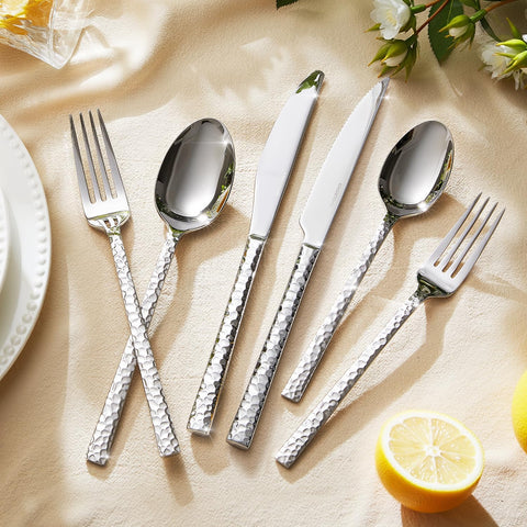 Traccia Modern 24 Piece Flatware Set, Service for 4 (With Steak Knives)