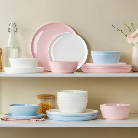 Classic 18 Piece Dinnerware Set, Service for 6