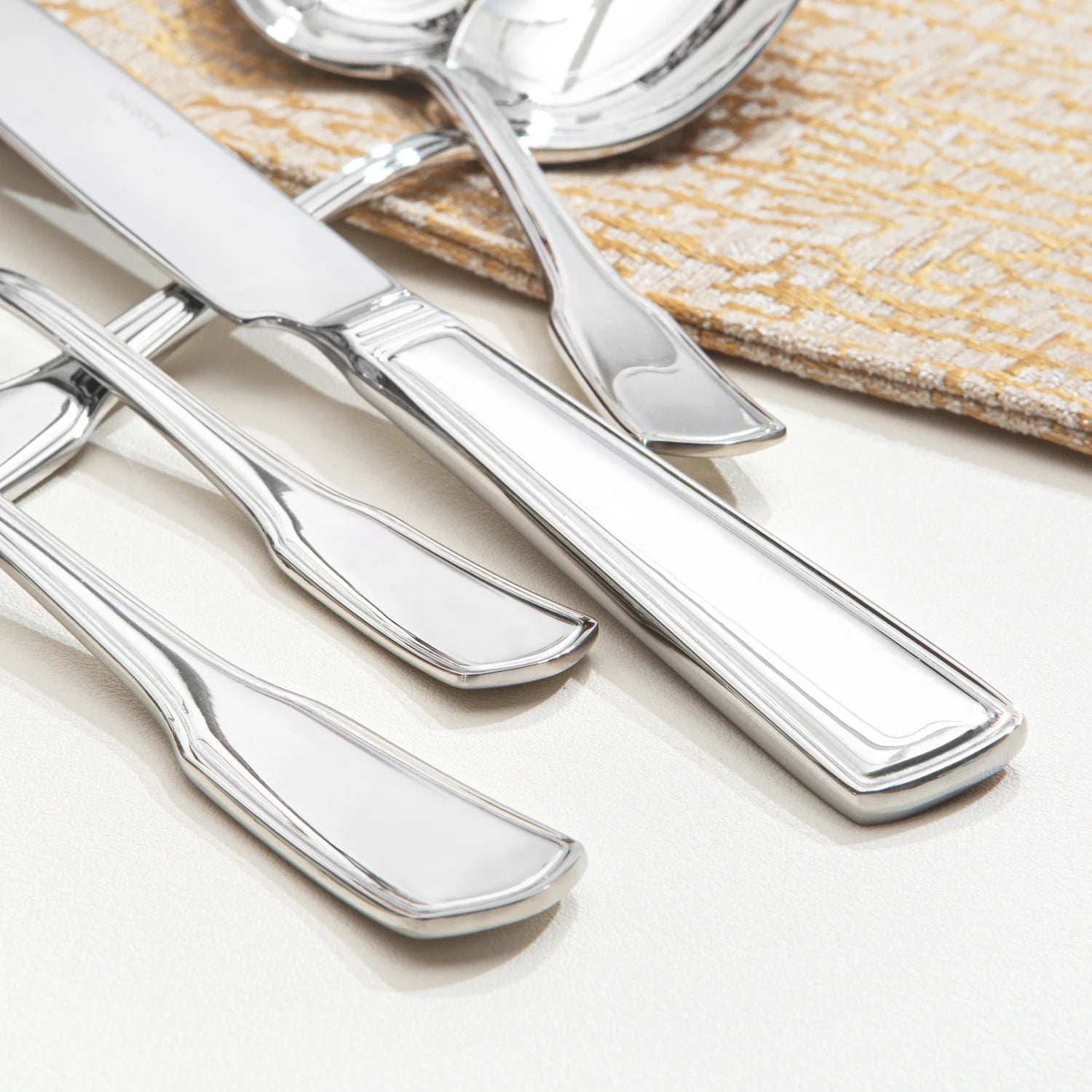 KINGSTONE Flatware Set, 18/10 Stainless Steel Silverware Set, Dishwasher Safe